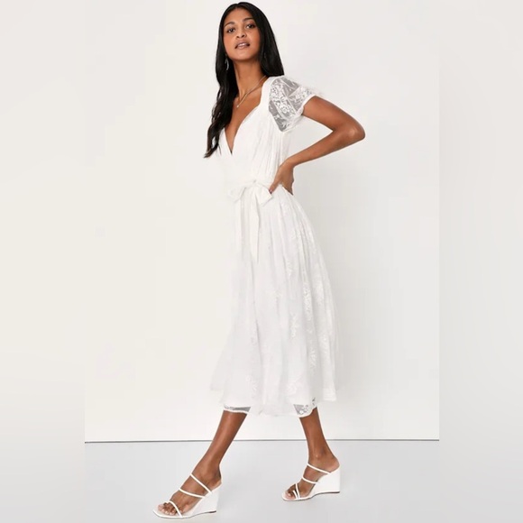 Lulus XSMALL Romantic Prose White Lace Puff Sleeve Midi Skater Dress - Picture 3 of 9